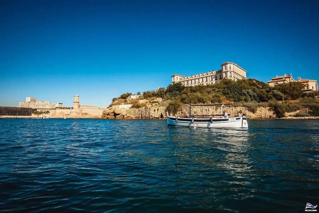 Appartement St Victor - Grand T4 Proche Plages Et Vieux-Port à Marseille 0*,  France